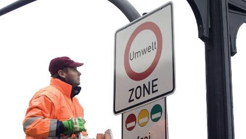Die Umweltzone in München bleibt ein Streit- und Sanierungsfall. Die Umweltzone in München bleibt ein Streit- und Sanierungsfall.