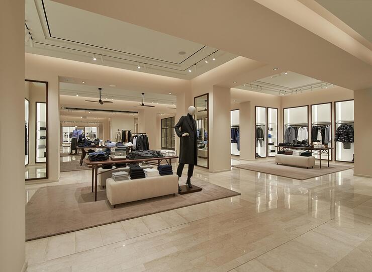 Massimo Dutti Flagship-Store in der Münchner Theatinerstraße öffnet nach über 7-monatiger Umbauphase wieder seine Türen.
