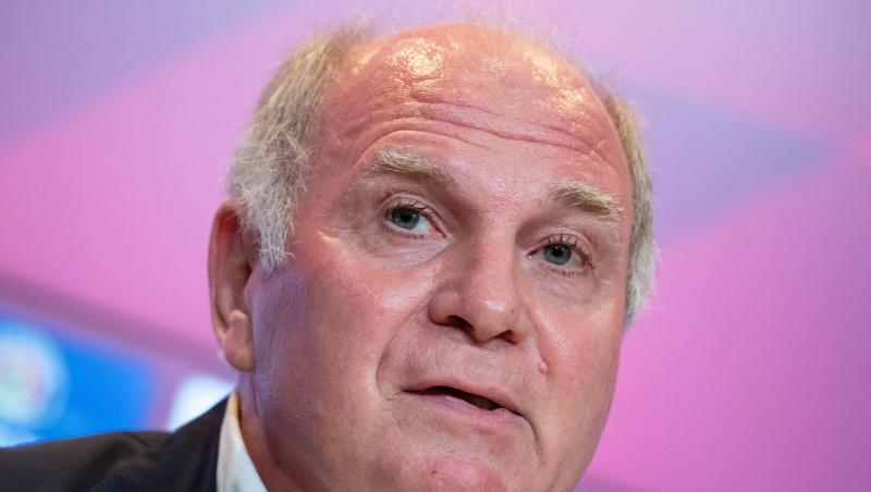 Uli Hoeneß, damals Präsident FC Bayern München, nimmt an einer Pressekonferenz seines Vereins teil. Foto: Sven Hoppe/dpa/Archivbild Uli Hoeneß, damals Präsident FC Bayern München, nimmt an einer Pressekonferenz seines Vereins teil. Foto: Sven Hoppe/dpa/Archivbild
