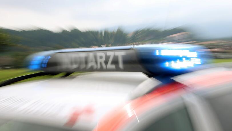 Die Versuche, den Mann wiederzubeleben, scheiterten. Die Versuche, den Mann wiederzubeleben, scheiterten.