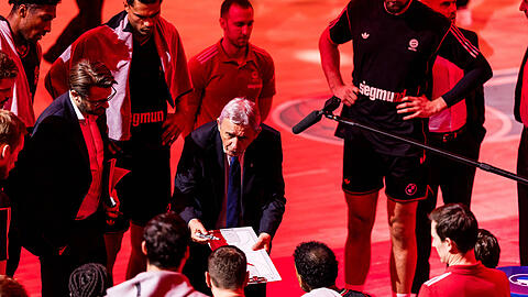 Chefcoach Svetislav Pesic hat direkt einen vollgepackten Spielplan zu bewältigen. Chefcoach Svetislav Pesic hat direkt einen vollgepackten Spielplan zu bewältigen.