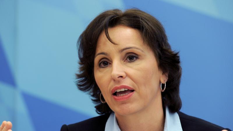 Will den Sozialhilfeempfängern ab Januar 20 Euro im Monat abnehmen: Sozialministerin Christine Haderthauer Will den Sozialhilfeempfängern ab Januar 20 Euro im Monat abnehmen: Sozialministerin Christine Haderthauer