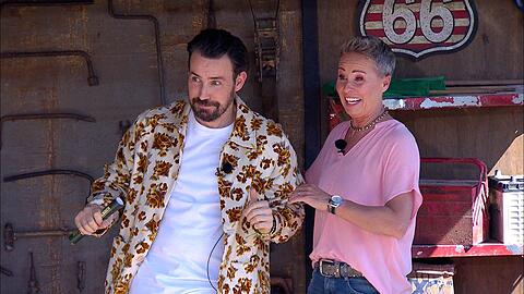 Das gab's noch nie: Jan Köppen muss bei Dschungel-Panne eingreifen. Das gab's noch nie: Jan Köppen muss bei Dschungel-Panne eingreifen.