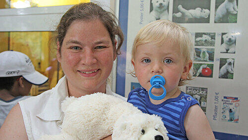 Alexandra Seger (37) mit ihrem Söhnchen Jakob (2). Alexandra Seger (37) mit ihrem Söhnchen Jakob (2).