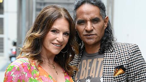 Gaben 2021 die Verlobung bekannt: Christine Neubauer und José Campos Gaben 2021 die Verlobung bekannt: Christine Neubauer und José Campos