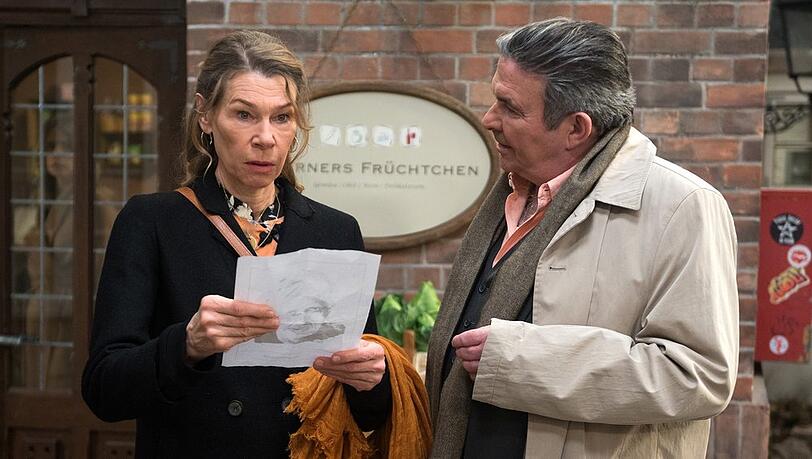 "Rote Rosen": Inken glaubt irritiert, Jakob auf Nicos Phantombild zu erkennen.