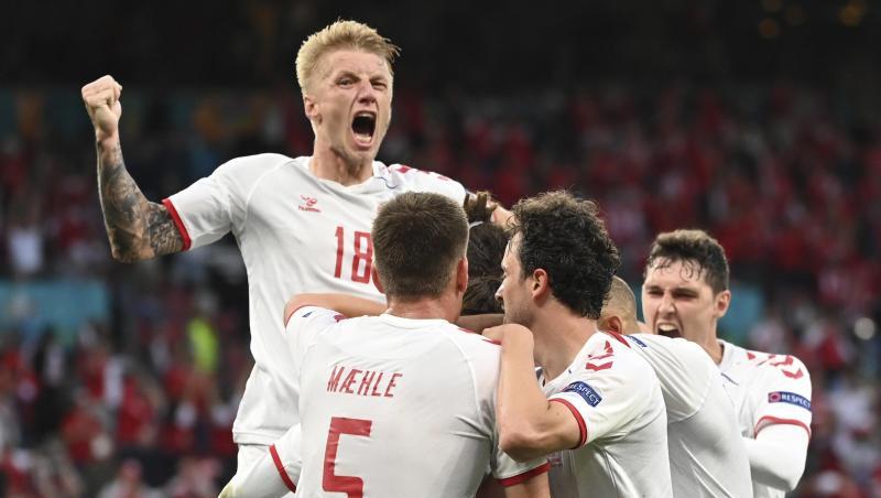 Torjubel bei den Dänen, die mit dem 1:0 gegen Russland ihre Aufholjagd starten. Torjubel bei den Dänen, die mit dem 1:0 gegen Russland ihre Aufholjagd starten.