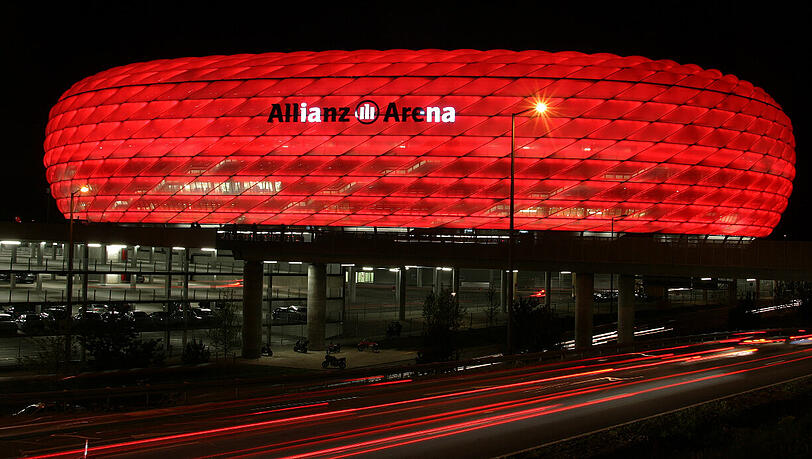 Auch beim Bayern-Heimspiel gegen Borussia Mönchengladbach gibt es einen kostenlosen Bustransfer. Auch beim Bayern-Heimspiel gegen Borussia Mönchengladbach gibt es einen kostenlosen Bustransfer.