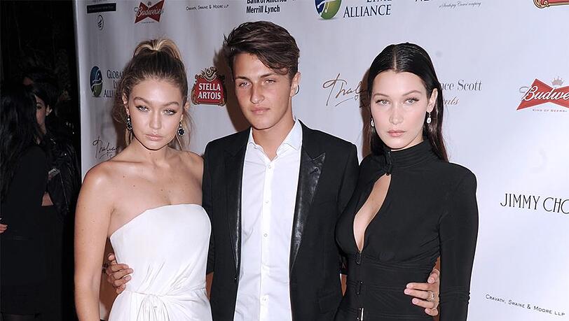 Gigi Hadid, Anwar Hadid, Bella Hadid Gigi Hadid, Anwar Hadid, Bella Hadid