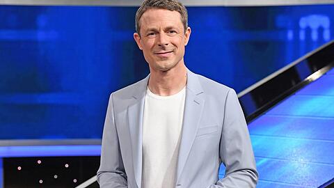 "Gefragt - Gejagt" mit Moderator Alexander Bommes startet in eine neue Staffel. "Gefragt - Gejagt" mit Moderator Alexander Bommes startet in eine neue Staffel.