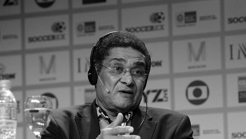 05.01. Eusébio da Silva Ferreira (71) Der Portugiese, kurz Eusébio genannt, spielte 15 Jahre für Benfica Lissabon. 1965 wurde der "Schwarze Panther" zu Europas Fußballer des Jahres gewählt. 05.01. Eusébio da Silva Ferreira (71) Der Portugiese, kurz Eusébio genannt, spielte 15 Jahre für Benfica Lissabon. 1965 wurde der "Schwarze Panther" zu Europas Fußballer des Jahres gewählt.