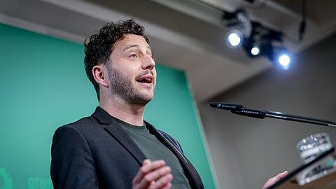 Der Grünen-Vorsitzende Felix Banaszak freut sich auf das Oktoberfest. Der Grünen-Vorsitzende Felix Banaszak freut sich auf das Oktoberfest.