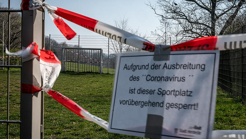 Sportplätze sollen für Vereine freigegeben werden, fordert Grün-Rot. Sportplätze sollen für Vereine freigegeben werden, fordert Grün-Rot.