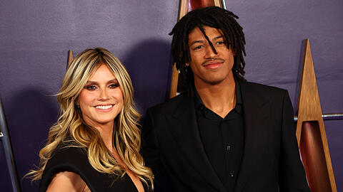 Heidi Klum und ihr Sohn Henry Samuel: Der Model-Nachwuchs verrät ein Detail über seine berühmte Mama. Heidi Klum und ihr Sohn Henry Samuel: Der Model-Nachwuchs verrät ein Detail über seine berühmte Mama.
