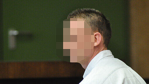 Bauer Hans B. (35) vor dem Landgericht. Bauer Hans B. (35) vor dem Landgericht.