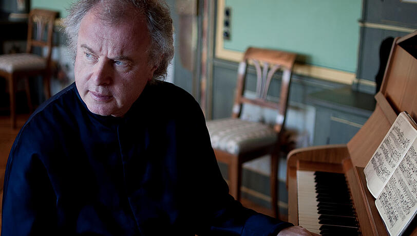 András Schiff protestierte gegen den Antisemitismus und die Mediengesetze in Ungarn. Seitdem gilt er dort als „Persona non grata“. András Schiff protestierte gegen den Antisemitismus und die Mediengesetze in Ungarn. Seitdem gilt er dort als „Persona non grata“.