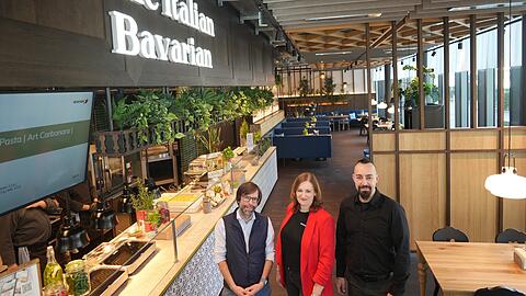 Daniel Friedheim (l.), Marijana Lesniewicz (M.) und Alexander Fassbender haben die Konzepte für die neuen Lokale entwickelt. Die sollen die Menschen in die Parkstadt Schwabing locken. Daniel Friedheim (l.), Marijana Lesniewicz (M.) und Alexander Fassbender haben die Konzepte für die neuen Lokale entwickelt. Die sollen die Menschen in die Parkstadt Schwabing locken.