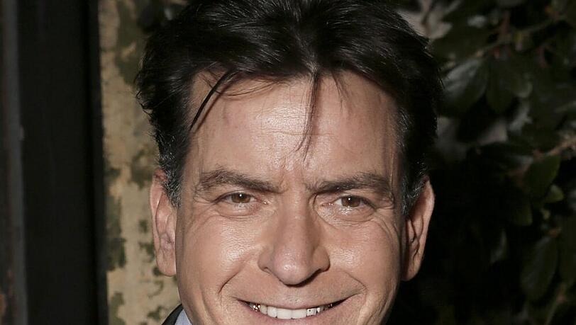 Charlie Sheen macht seinem Ärger gerne öffentlich Luft - diesmal gegen Ashton Kutcher Charlie Sheen macht seinem Ärger gerne öffentlich Luft - diesmal gegen Ashton Kutcher