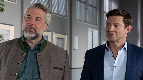 Dieter Fischer (l.) und Igor Jeftic drehen gemeinsam für "Die Rosenheim-Cops". Dieter Fischer (l.) und Igor Jeftic drehen gemeinsam für "Die Rosenheim-Cops".