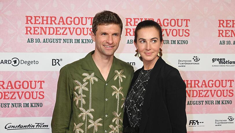 Nach fast 17 Jahren Ehe: Thomas und Lisa Müller gehen nun auch offiziell getrennte Wege. (Archivbild) Nach fast 17 Jahren Ehe: Thomas und Lisa Müller gehen nun auch offiziell getrennte Wege. (Archivbild)