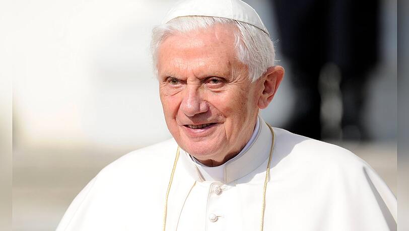 Der emeritierte Papst Benedikt XVI. feiert am Karsamstag seinen 95. Geburtstag. Der emeritierte Papst Benedikt XVI. feiert am Karsamstag seinen 95. Geburtstag.
