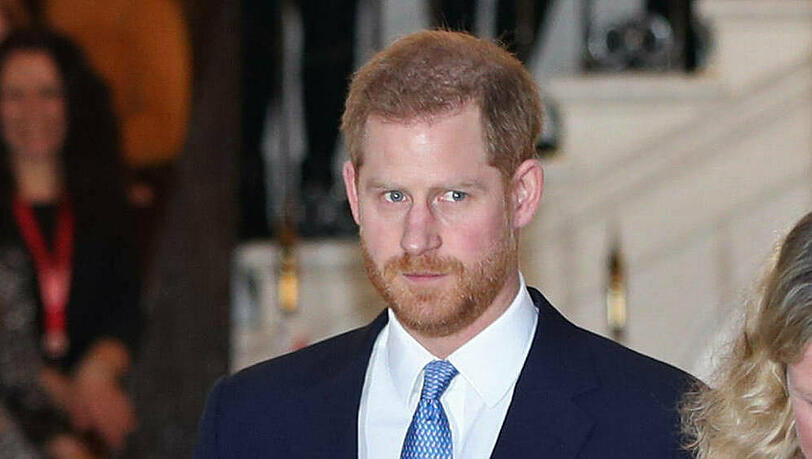 Bei einer Zugfahrt soll Prinz Harry einen gesamten Wagen für sich gesperrt haben. Bei einer Zugfahrt soll Prinz Harry einen gesamten Wagen für sich gesperrt haben.