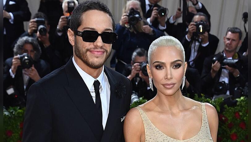 Kim Kardashian und Comedian Pete Davidson (l.) waren bis August dieses Jahres liiert. Kim Kardashian und Comedian Pete Davidson (l.) waren bis August dieses Jahres liiert.