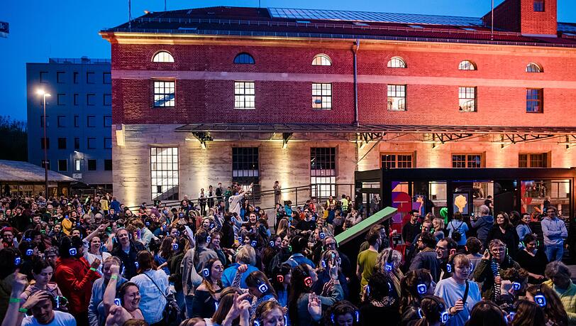 Die Musiknacht steht für gelebte Kultur, die Förderung junger Talente und eine unvergessliche Nacht in München. Die Musiknacht steht für gelebte Kultur, die Förderung junger Talente und eine unvergessliche Nacht in München.