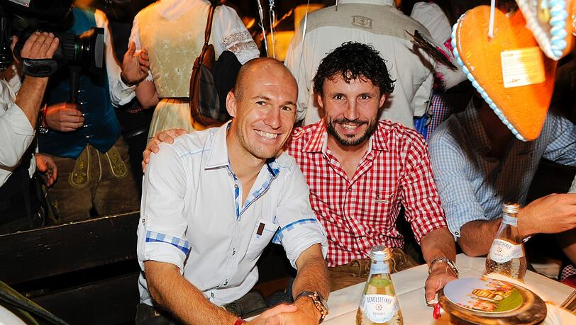 Bald wieder in einem Verein vereint? Arjen Robben und Mark van Bommel. Bald wieder in einem Verein vereint? Arjen Robben und Mark van Bommel.