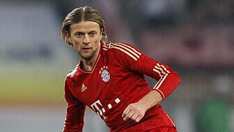 Anatoliy Tymoshchuk (Mittelfeld, FC Bayern): Der Ukrainer kam in dieser Saison nicht über elf Einsätze hinaus und wurde zumeist nur eingewechselt. Er kann sowohl im defensiven Mittelfeld als auch in der Innenverteidigung spielen, die in dieser Saison starke Konkurrenz bei den Bayern macht es ihm aber schwer. Anatoliy Tymoshchuk (Mittelfeld, FC Bayern): Der Ukrainer kam in dieser Saison nicht über elf Einsätze hinaus und wurde zumeist nur eingewechselt. Er kann sowohl im defensiven Mittelfeld als auch in der Innenverteidigung spielen, die in dieser Saison starke Konkurrenz bei den Bayern macht es ihm aber schwer.