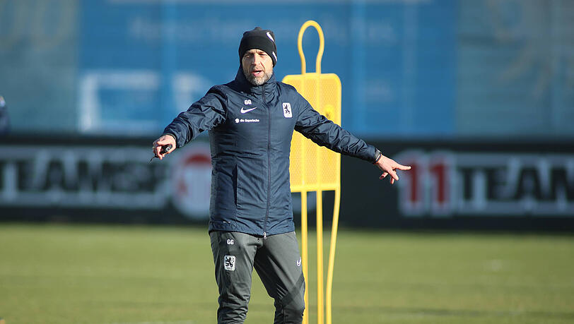 Günther Gorenzel leitete am Mittwoch das Training der Löwen.