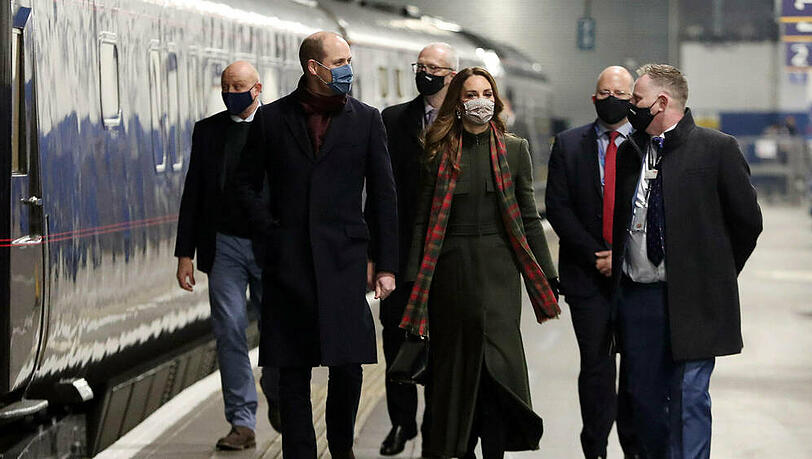 Prinz William und Herzogin Kate in London vor ihrer Abreise mit dem "Royal Train". Prinz William und Herzogin Kate in London vor ihrer Abreise mit dem "Royal Train".