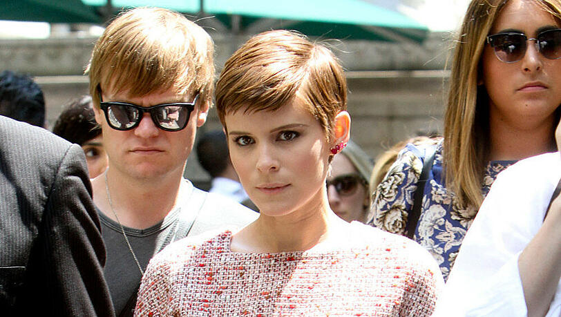 Kate Mara bei einem Spaziergang durch Bryant Park in New York Kate Mara bei einem Spaziergang durch Bryant Park in New York