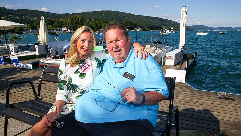 Verliebt in der Sonne: Otti Fischer und Ehefrau Simone. Verliebt in der Sonne: Otti Fischer und Ehefrau Simone.