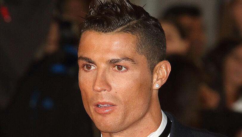 Cristiano Ronaldo war am Muttertag in Geberlaune. Cristiano Ronaldo war am Muttertag in Geberlaune.