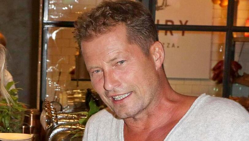 Til Schweiger bei der Eröffnung seiner Pizzeria "Henry Likes Pizza" in Hamburg Til Schweiger bei der Eröffnung seiner Pizzeria "Henry Likes Pizza" in Hamburg
