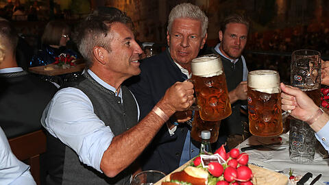 Genossen den Abend unter dem "Himmel der Bayern": Oberlöwe Gernot Mang und Oberbürgermeister Dieter Reiter. Genossen den Abend unter dem "Himmel der Bayern": Oberlöwe Gernot Mang und Oberbürgermeister Dieter Reiter.