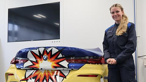 Erst die beste Auszubildende in Bayern, dann in ganz Deutschland: Julia Brandstetter (23) arbeitet bei BMW in Landshut. Erst die beste Auszubildende in Bayern, dann in ganz Deutschland: Julia Brandstetter (23) arbeitet bei BMW in Landshut.