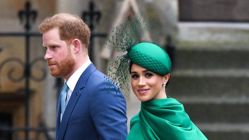 Schneller Gang zu Kirche: Meghan und Harry beim letzten offiziellen Auftritt als Royal. Schneller Gang zu Kirche: Meghan und Harry beim letzten offiziellen Auftritt als Royal.