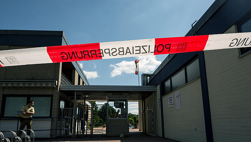 Das Kulmbacher Freibad, in dem das Unglück geschah. Beide verstorbenen Männer standen vor dem Sprung unter erheblichem Drogeneinfluss. Das Kulmbacher Freibad, in dem das Unglück geschah. Beide verstorbenen Männer standen vor dem Sprung unter erheblichem Drogeneinfluss.