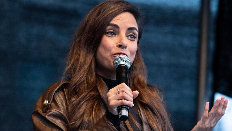 Collien Fernandes bei einer Demonstration gegen sexualisierte Gewalt in Hamburg. Collien Fernandes bei einer Demonstration gegen sexualisierte Gewalt in Hamburg.