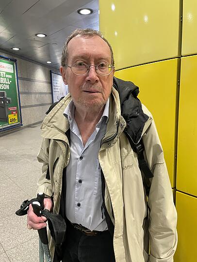 Er ist zufrieden mit der U-Bahn: David Stephenson war am LMU-Campus Großhadern Dozent für Organische Chemie. Er ist zufrieden mit der U-Bahn: David Stephenson war am LMU-Campus Großhadern Dozent für Organische Chemie.