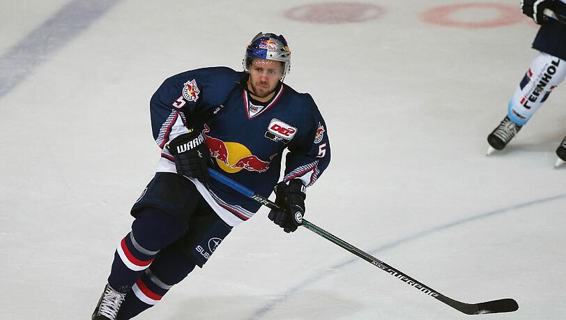 2014 war Felix Schütz für kurze Zeit im Trikot des EHC Red Bull München zu sehen. 2014 war Felix Schütz für kurze Zeit im Trikot des EHC Red Bull München zu sehen.