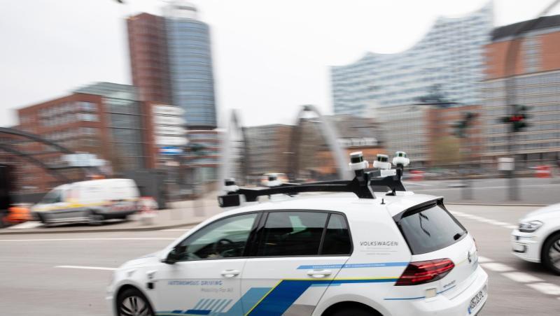 Volkswagen hat angesichts der Trends zu E-Mobilität, Vernetzung und autonomem Fahren einen enormen Bedarf an Software-Fachleuten. Volkswagen hat angesichts der Trends zu E-Mobilität, Vernetzung und autonomem Fahren einen enormen Bedarf an Software-Fachleuten.