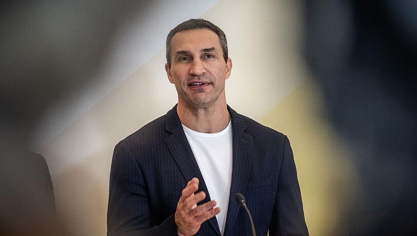 Wladimir Wladimirowitsch Klitschko, ehemaliger Boxer und Berater seines Burders Vitali. Wladimir Wladimirowitsch Klitschko, ehemaliger Boxer und Berater seines Burders Vitali.