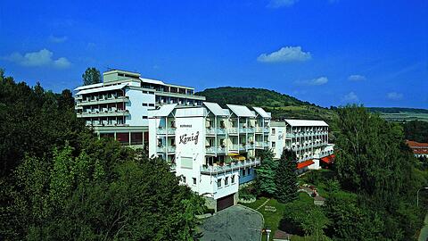 im Vitalhotel König genießen Sie die Individualität und Herzlichkeit eines seit mehr als 50 Jahren privat geleiteten Hauses. im Vitalhotel König genießen Sie die Individualität und Herzlichkeit eines seit mehr als 50 Jahren privat geleiteten Hauses.