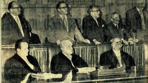 Bei der Urteilsbegründung von links nach rechts: Freisehner, Klotz, Baumgartner, Geislhöringer. Bei der Urteilsbegründung von links nach rechts: Freisehner, Klotz, Baumgartner, Geislhöringer.