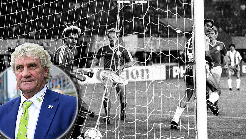 Schocktreffer in der 78. Minute: Ruben Madjer (r.) trifft per Hacke zum 1:1 für Porto im Europapokal-Finale der Landesmeister. Die Bayern Flick (l.) und Michael Rummenigge schauen zu. Bayern-Keeper Jean-Marie Pfaff (kl. Bild) war geschlagen. Schocktreffer in der 78. Minute: Ruben Madjer (r.) trifft per Hacke zum 1:1 für Porto im Europapokal-Finale der Landesmeister. Die Bayern Flick (l.) und Michael Rummenigge schauen zu. Bayern-Keeper Jean-Marie Pfaff (kl. Bild) war geschlagen.