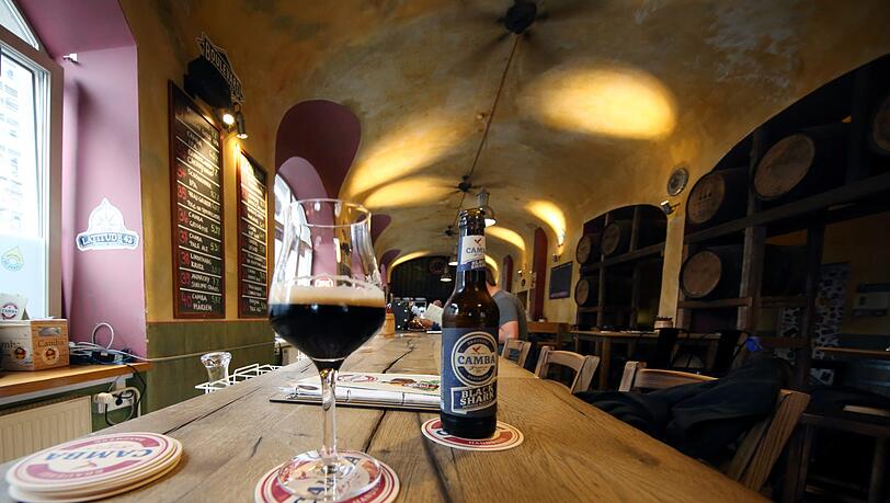 Im Taphouse gibt es Craftbiere aus aller Welt. Im Taphouse gibt es Craftbiere aus aller Welt.