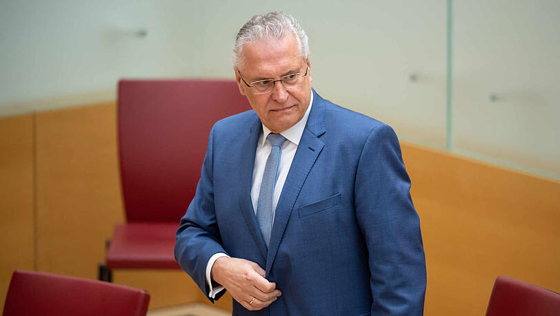 Innenminister Joachim Herrmann: "Die Lockerungen waren dringend nötig". Innenminister Joachim Herrmann: "Die Lockerungen waren dringend nötig".